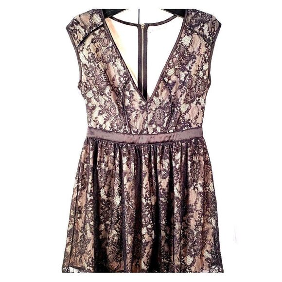 BLACK LACE OVER METALLIC BEIGE S-M by MUSTARD SEED - Picture 1 of 6